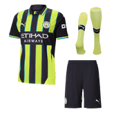 Manchester City Auswärts-Fußballtrikot 2024/25 (Trikot + Shorts + Socken)